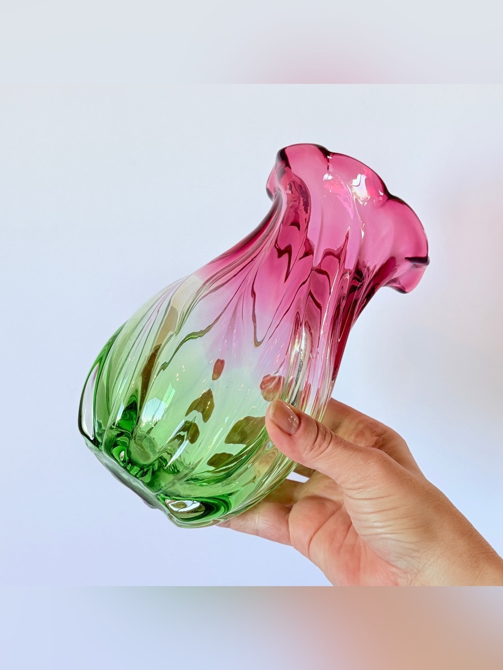 Vintage Teleflora Watermelon Swirl Hand Blown Art Glass Vase Ruffled - Picture 3 of 11
